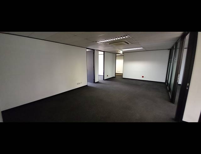 322M² OFFICE TO LET IN BRYANSTON